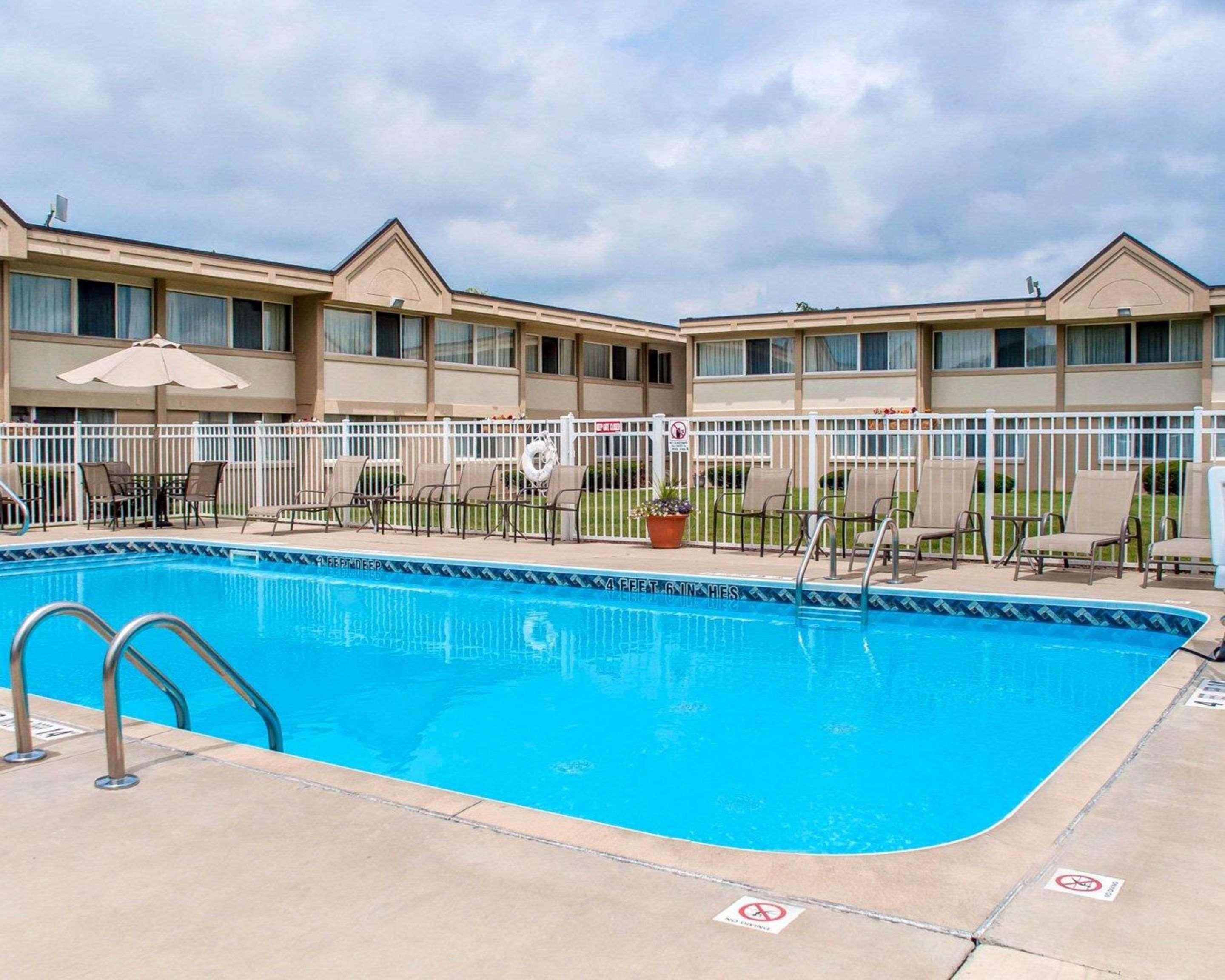 Quality Inn & Suites Vestal Binghamton Near University Ngoại thất bức ảnh