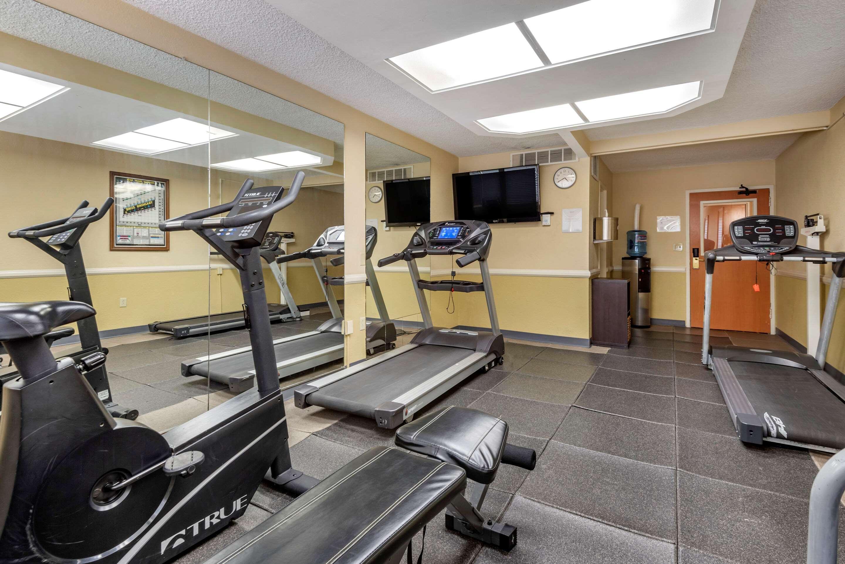 Quality Inn & Suites Vestal Binghamton Near University Ngoại thất bức ảnh