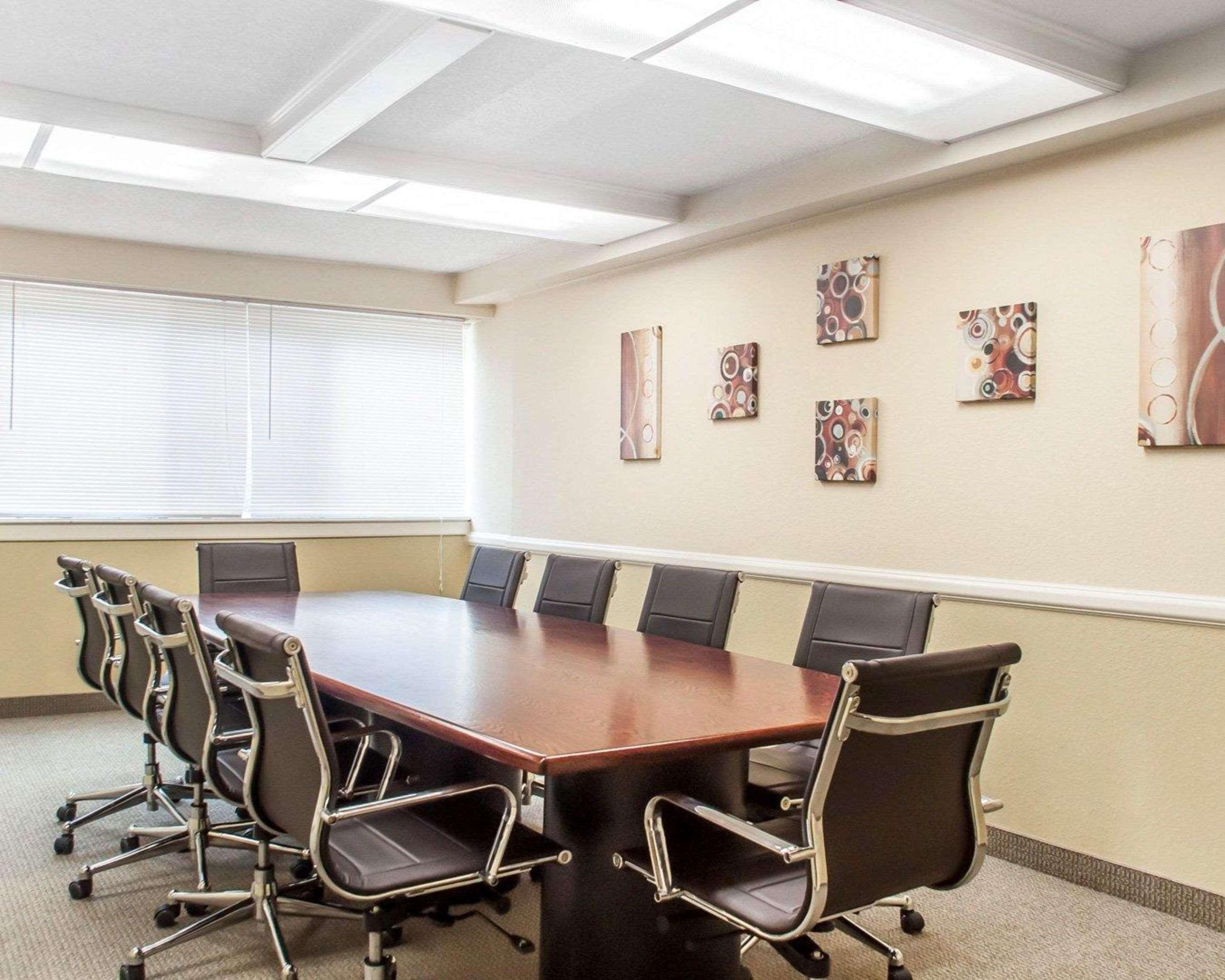 Quality Inn & Suites Vestal Binghamton Near University Ngoại thất bức ảnh