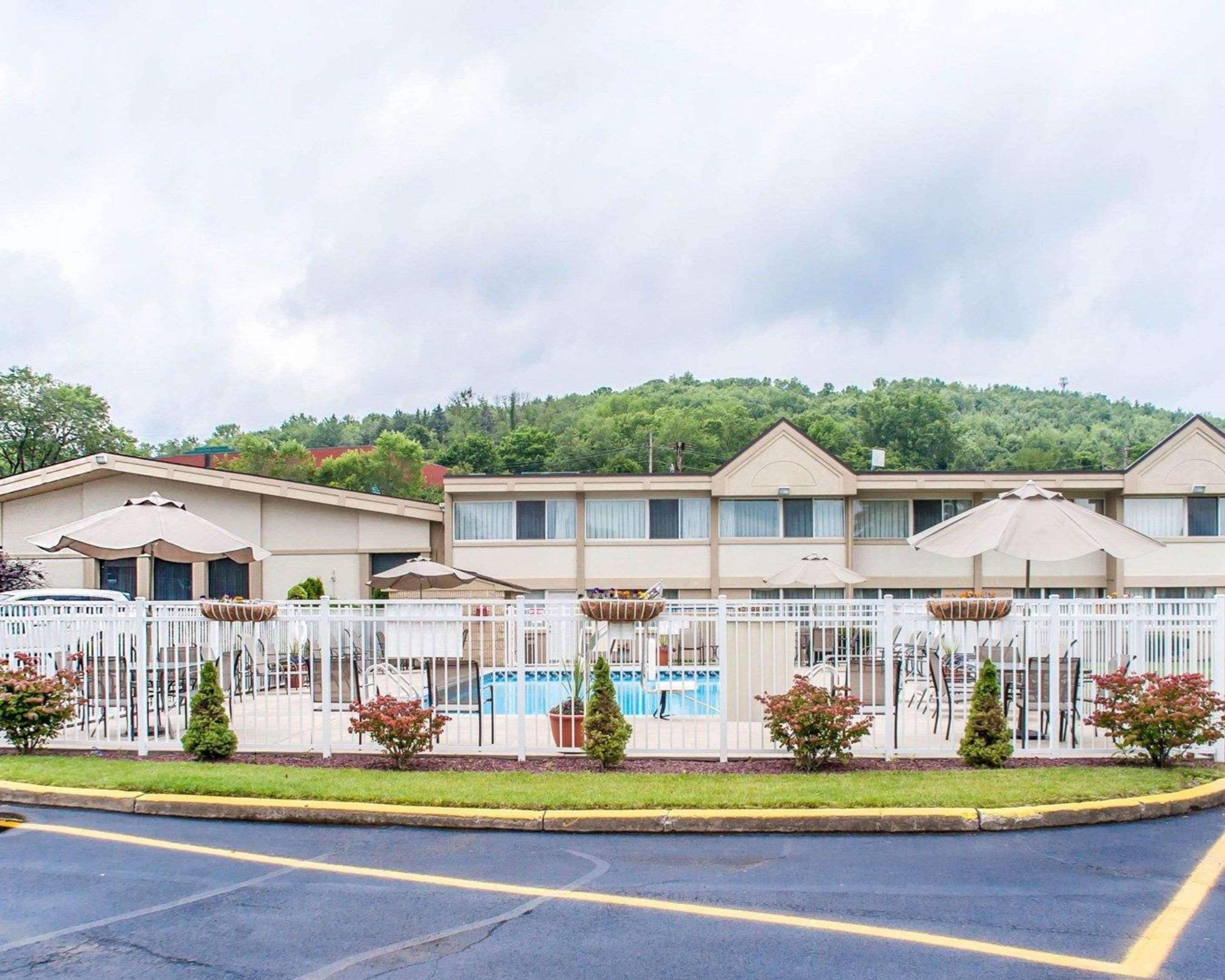 Quality Inn & Suites Vestal Binghamton Near University Ngoại thất bức ảnh