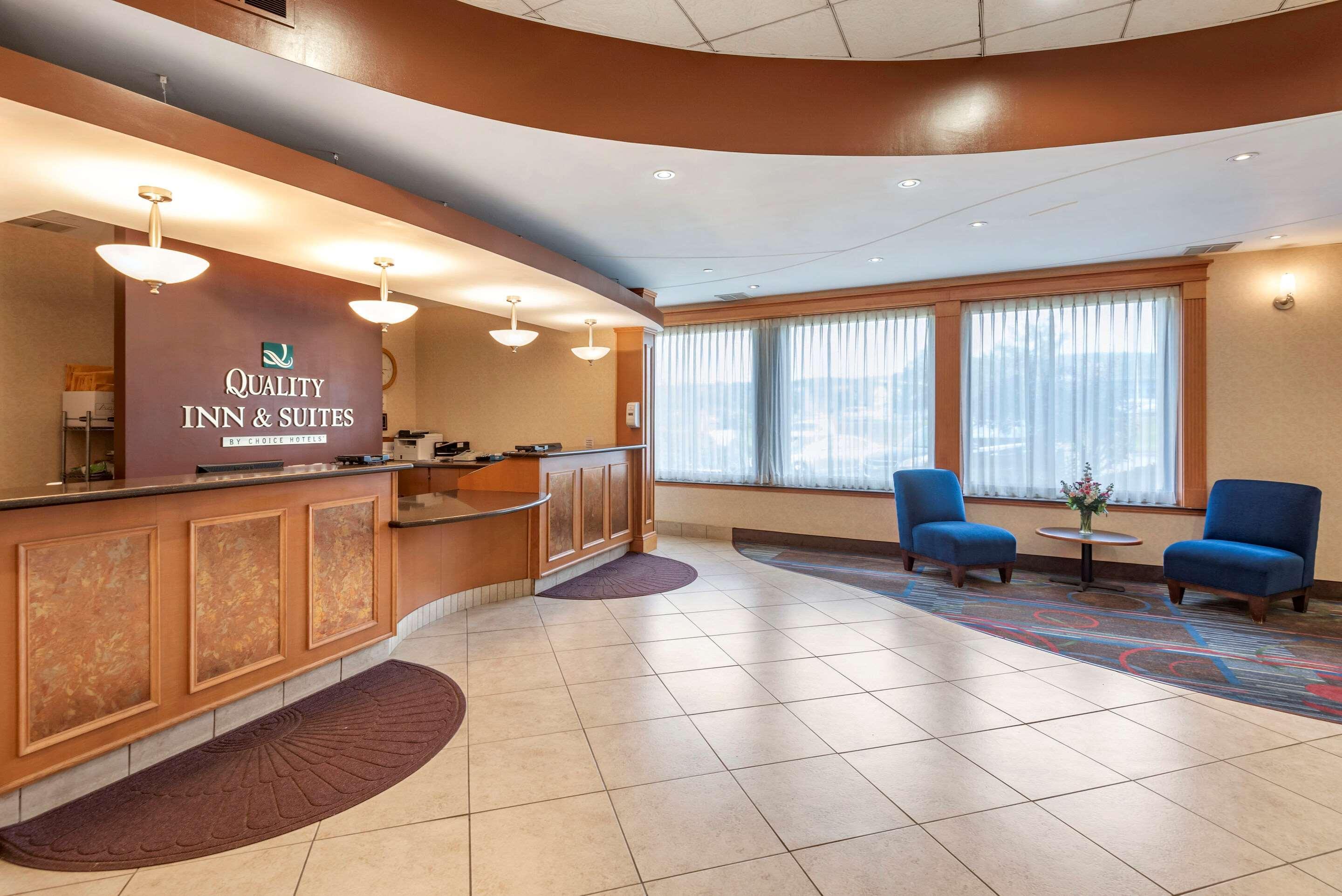 Quality Inn & Suites Vestal Binghamton Near University Ngoại thất bức ảnh