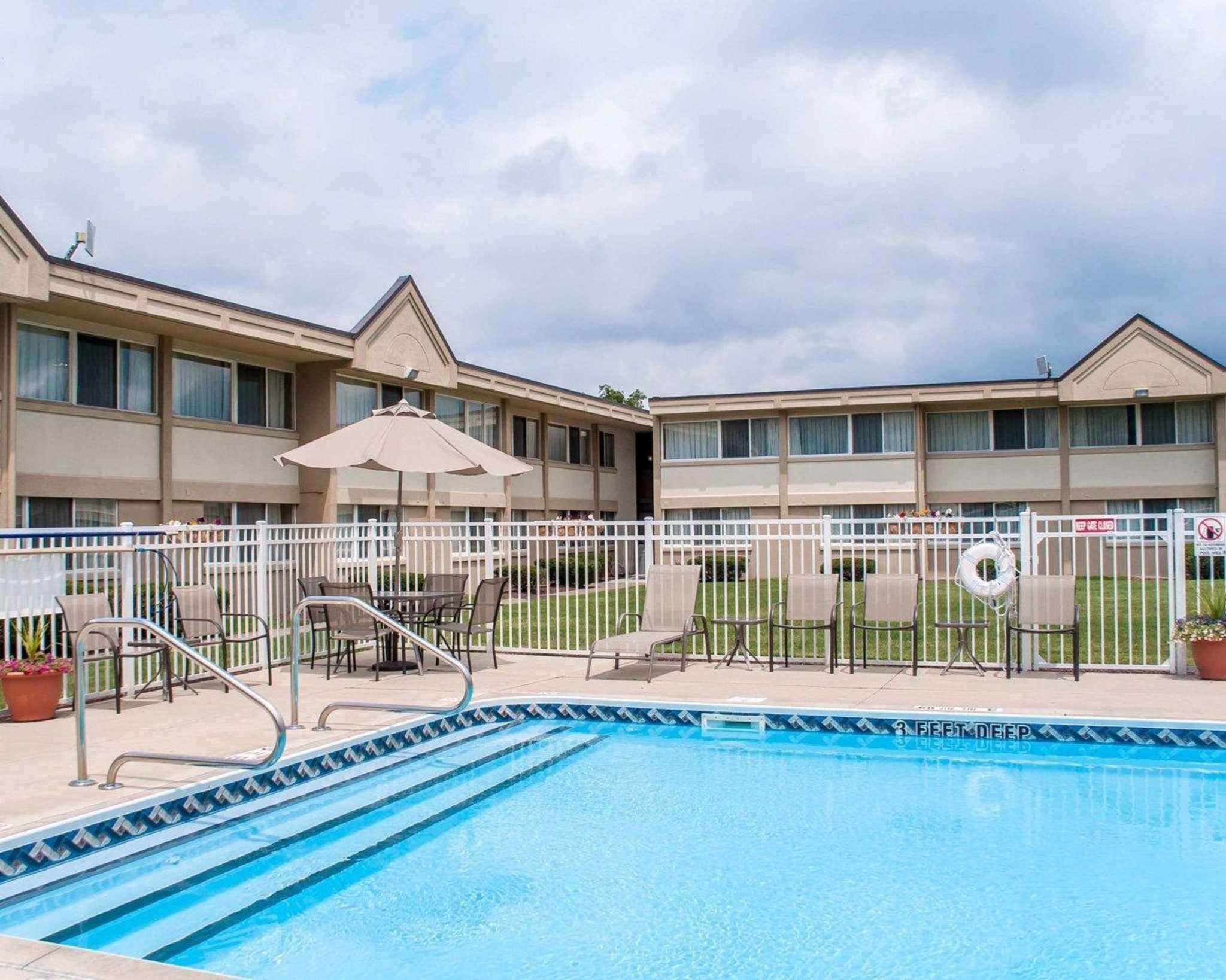 Quality Inn & Suites Vestal Binghamton Near University Ngoại thất bức ảnh