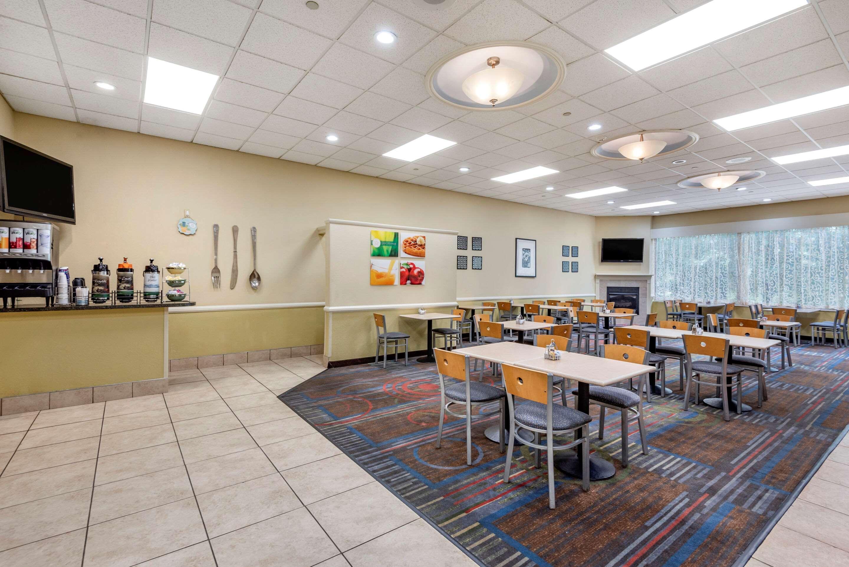 Quality Inn & Suites Vestal Binghamton Near University Ngoại thất bức ảnh